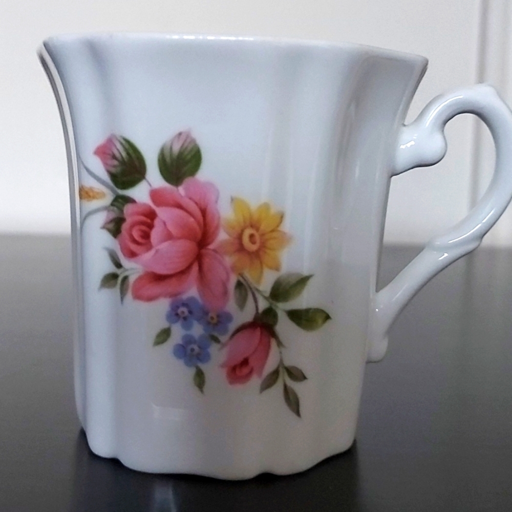 Vintage Royal Grafton Fine Bone China Mug